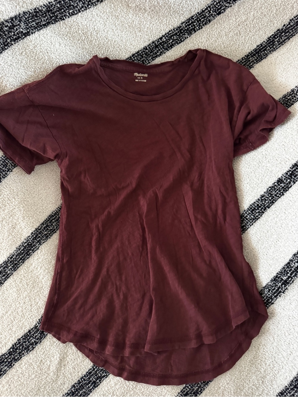 Madewell Women's Short Sleeve Crew Tee in Wine
